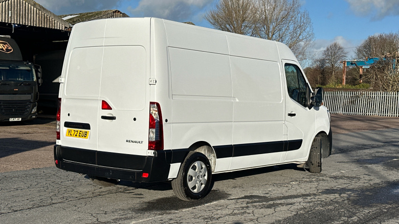 Renault Master Mwb Diesel Fwd MM35dCi 135 Business+ Medium Roof Van
